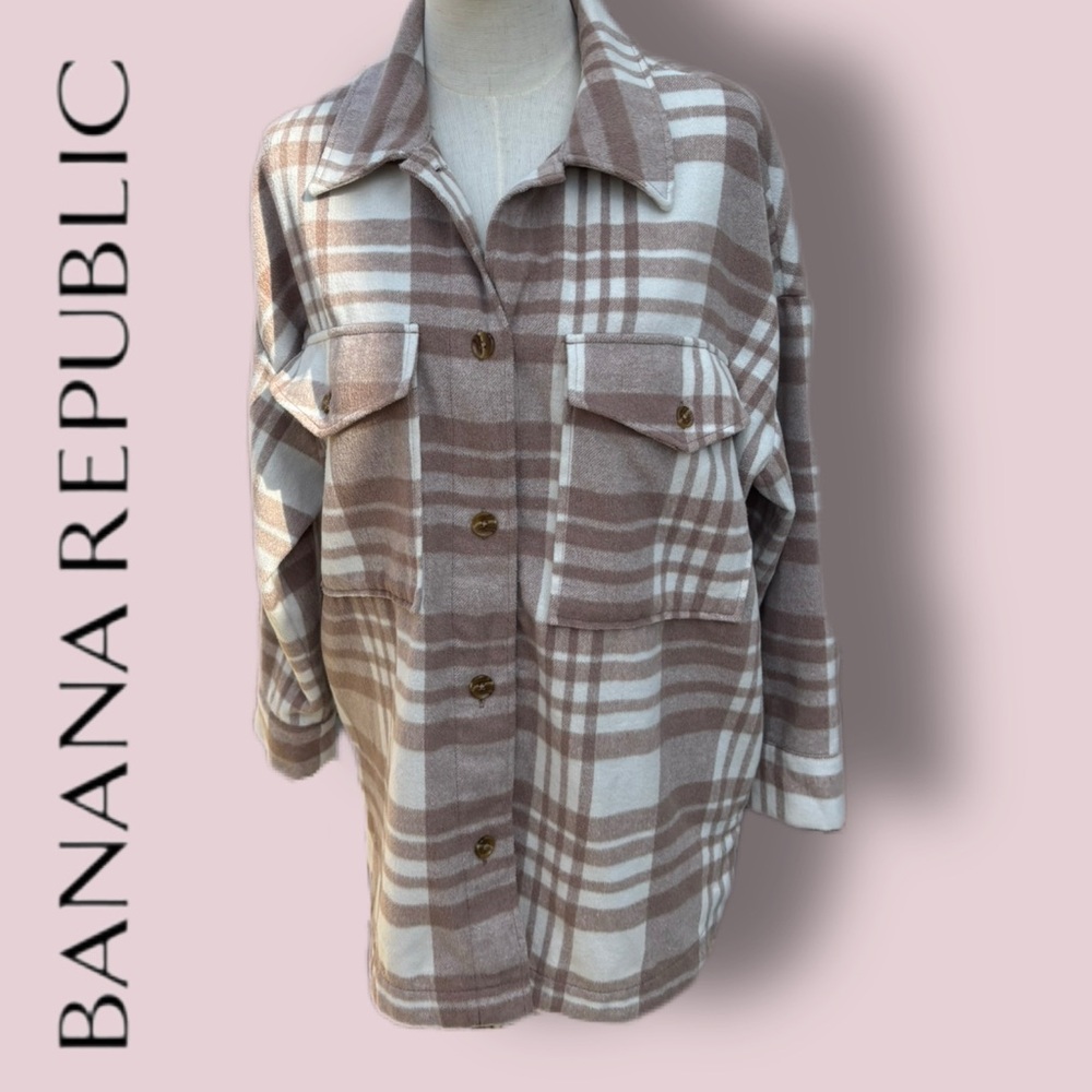 Banana Republic Plaid Shirt Coat Style Steel Neutral Plaid - Medium Petite, EUC